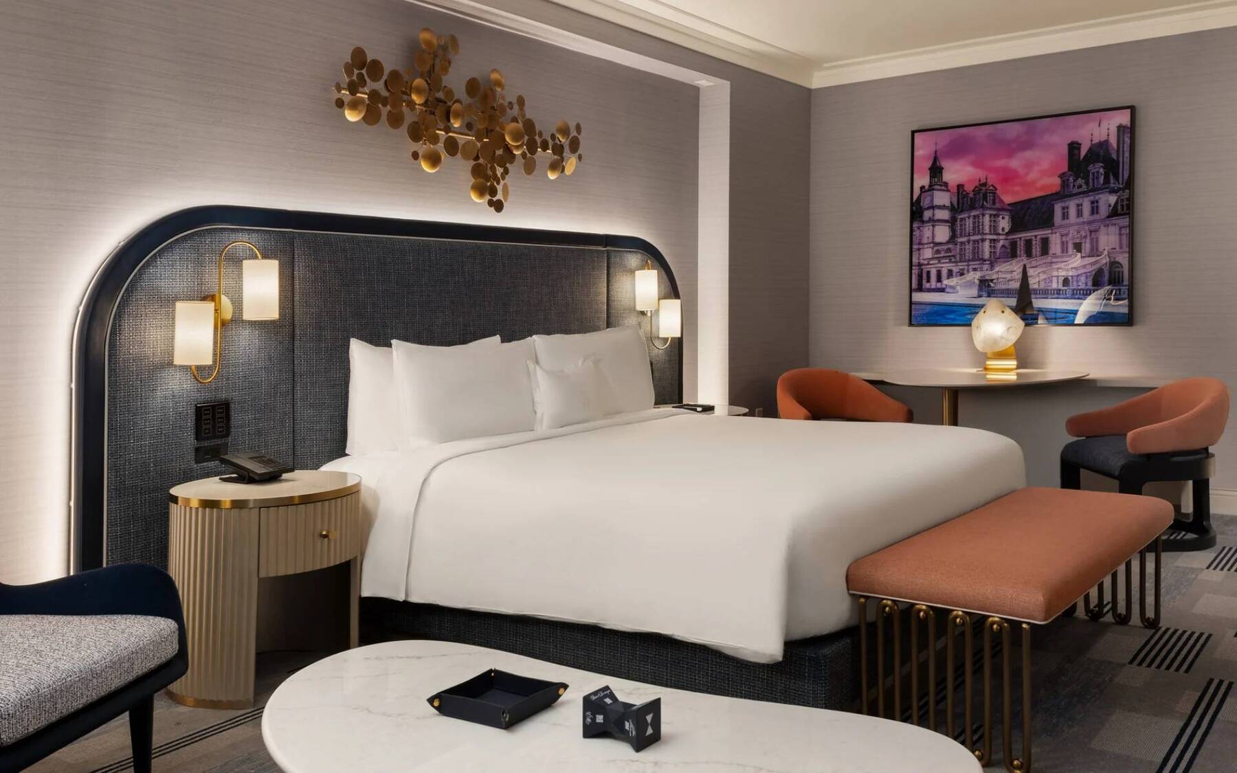 GOLD KING POOL VIEW ROOM