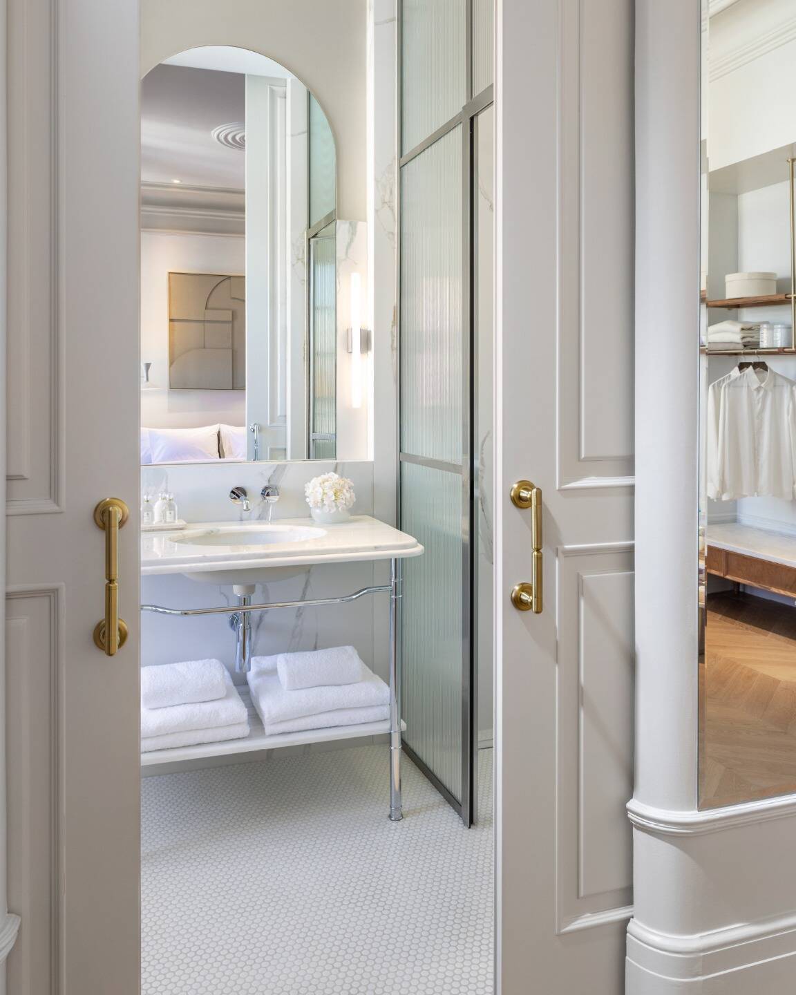 ATHENIAN APARTMENT