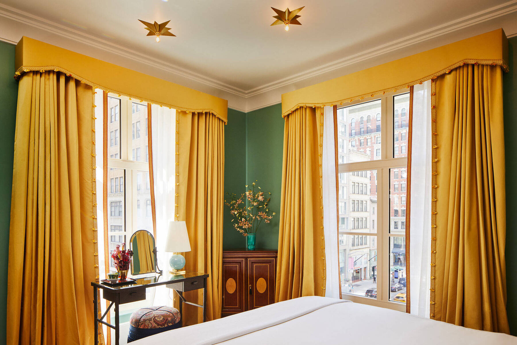 THE FIFTH AVENUE SUITE ACCESSIBLE 