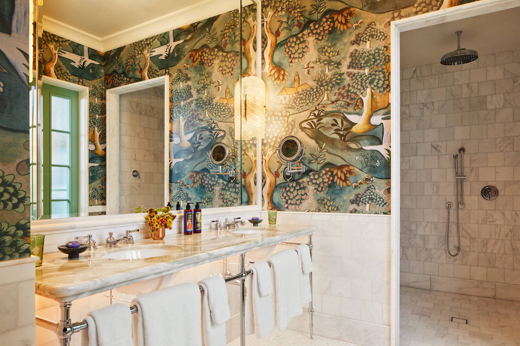 THE FIFTH AVENUE SUITE ACCESSIBLE 