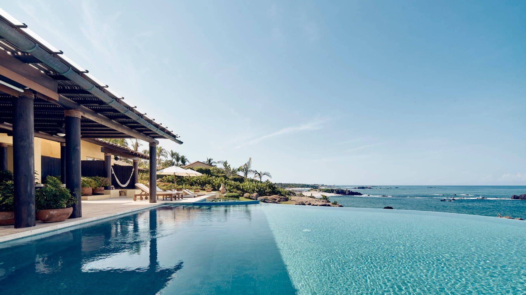 Cielo Oceanfront Villa