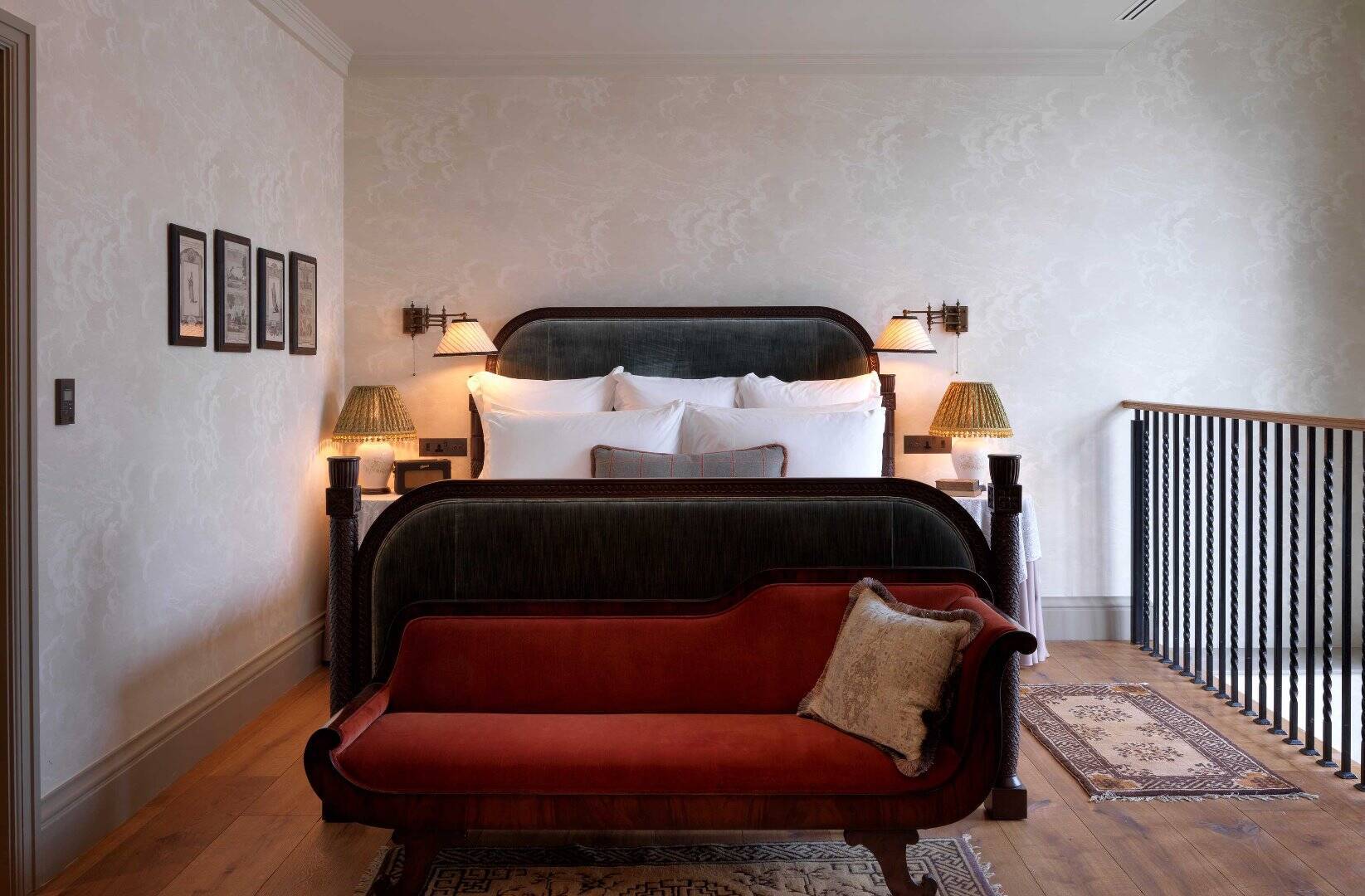 DUPLEX SUITE