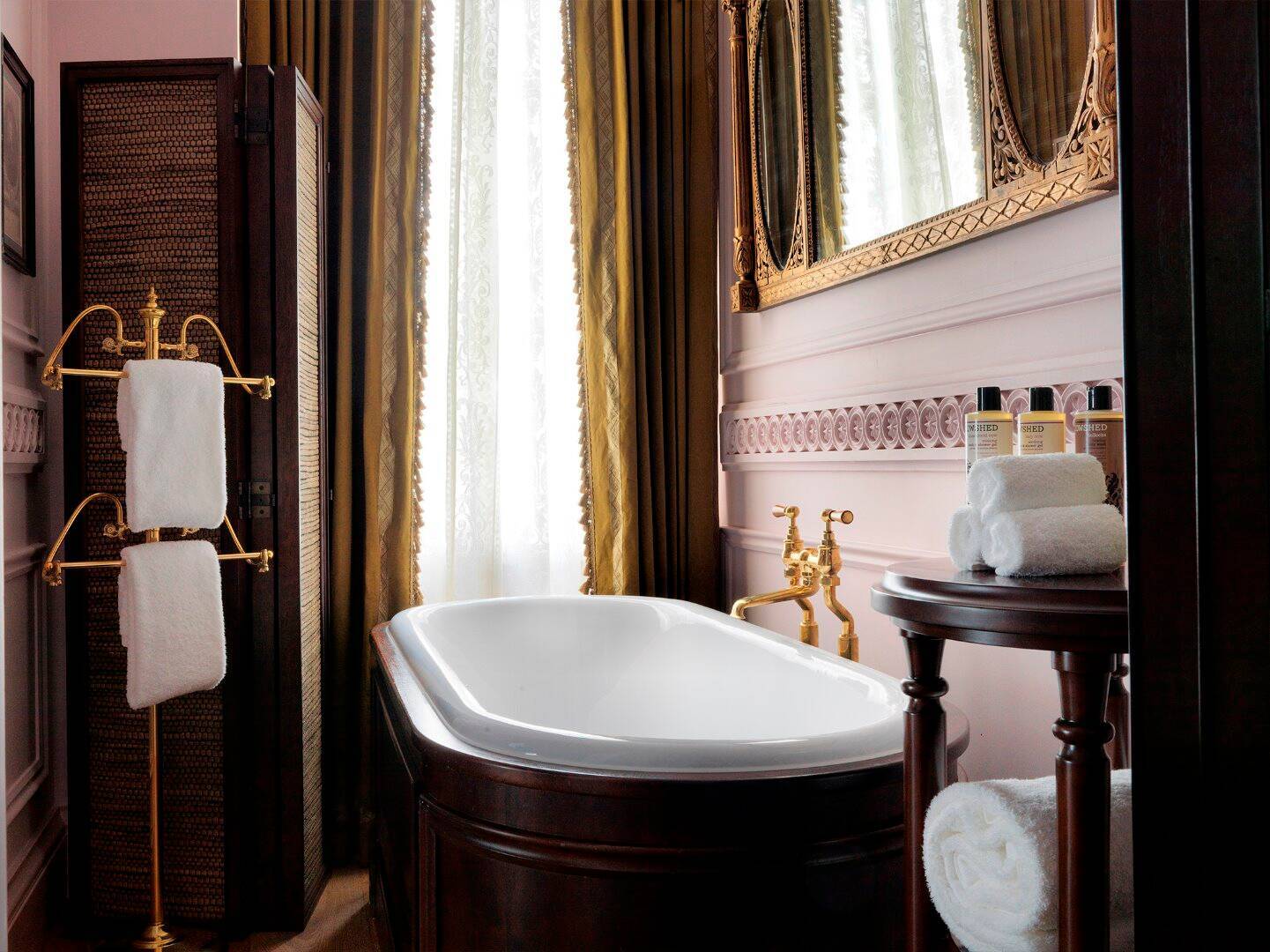 LUTYENS SUITE
