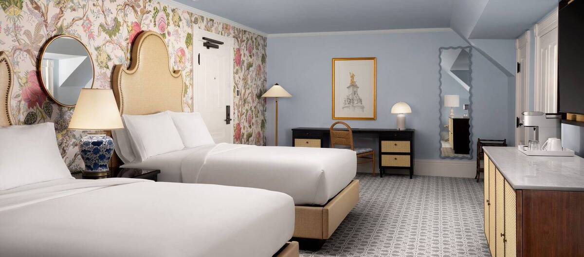 Victorian Resort View Queens – Hearing Accessible