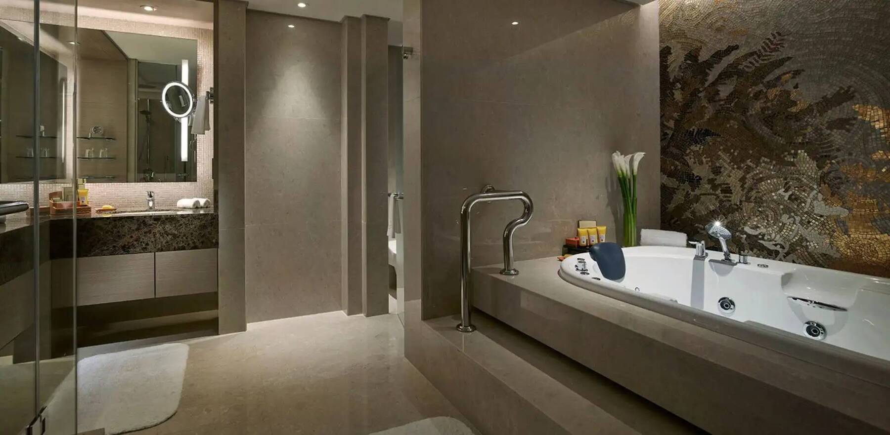 Tanjung Wing Presidential Seaview Suite