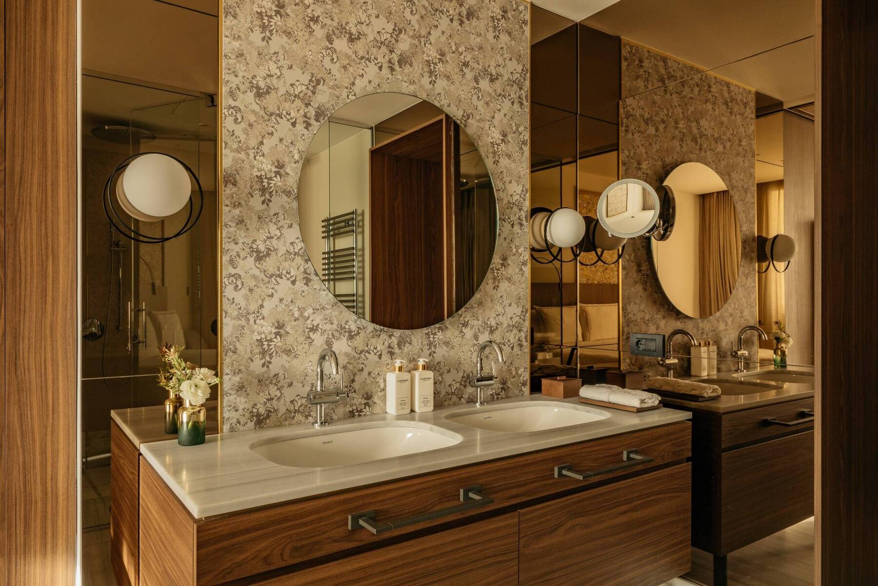 Premium Room with Two Connecting Bedrooms