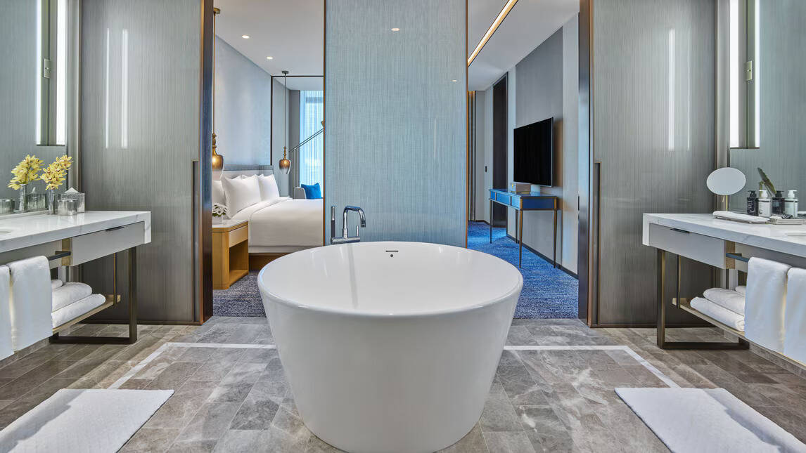 CAROLINE ASTOR SUITE
