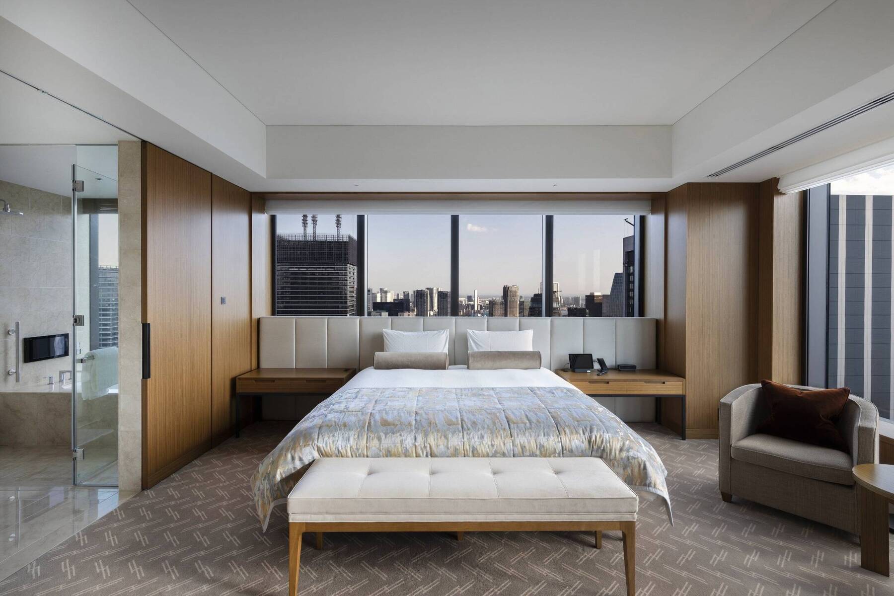 PRESTIGE KING ROOM (WITH VIEW)