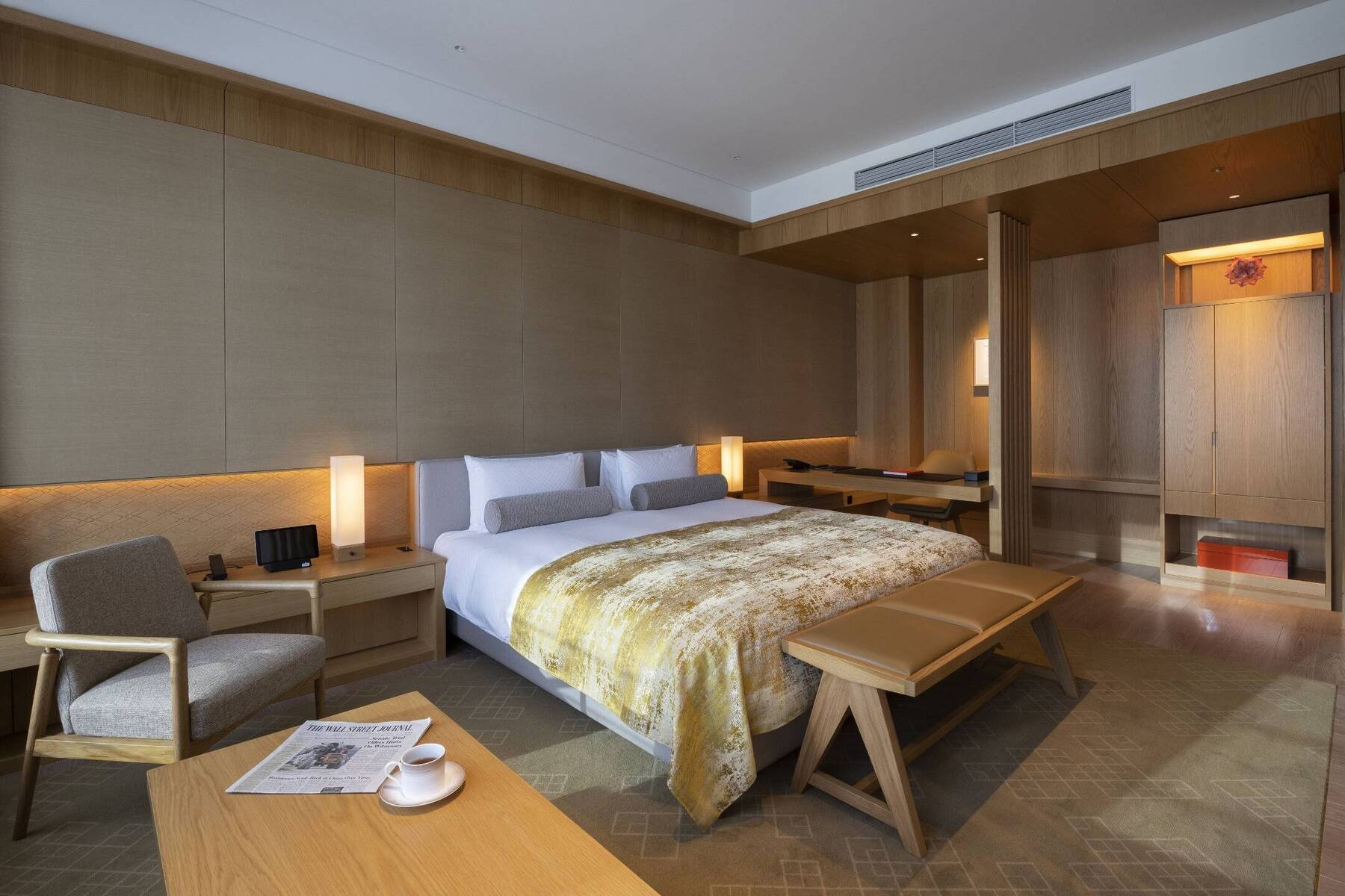 HERITAGE KING ROOM (CLUB LOUNGE ACCESS)