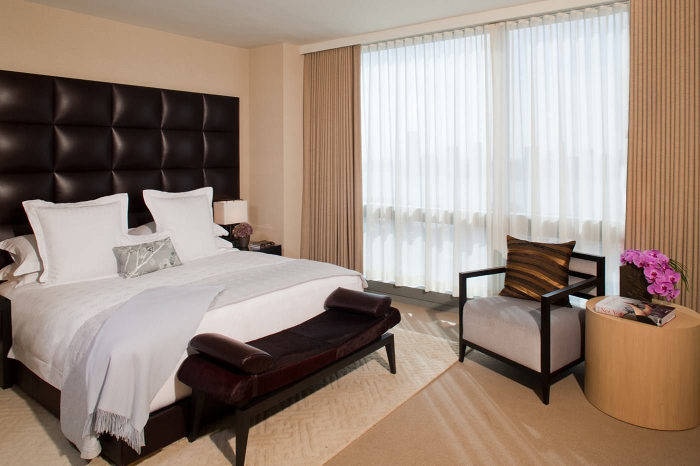 HUDSON SQUARE KING ROOM