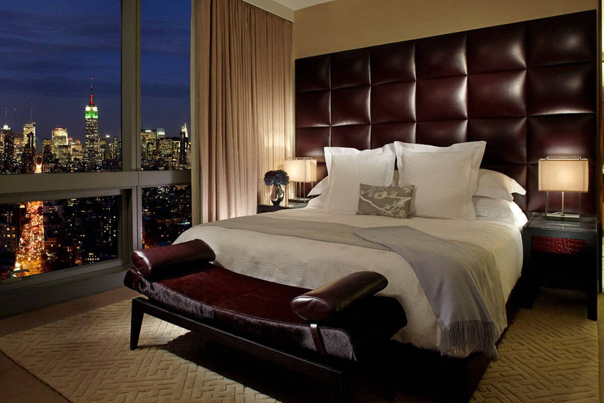 JUNIOR PENTHOUSE