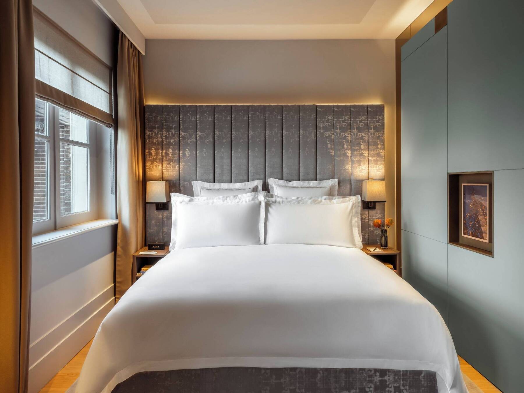 PREMIER ROOM