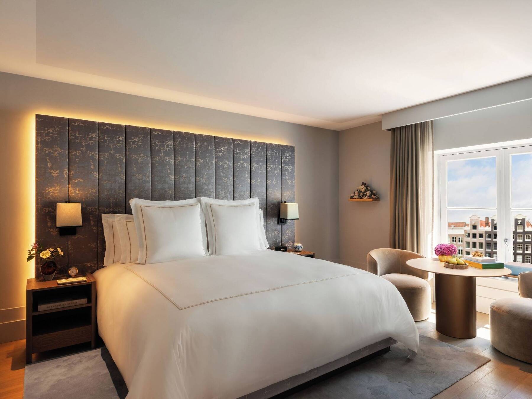 PREMIER CANAL VIEW ROOM