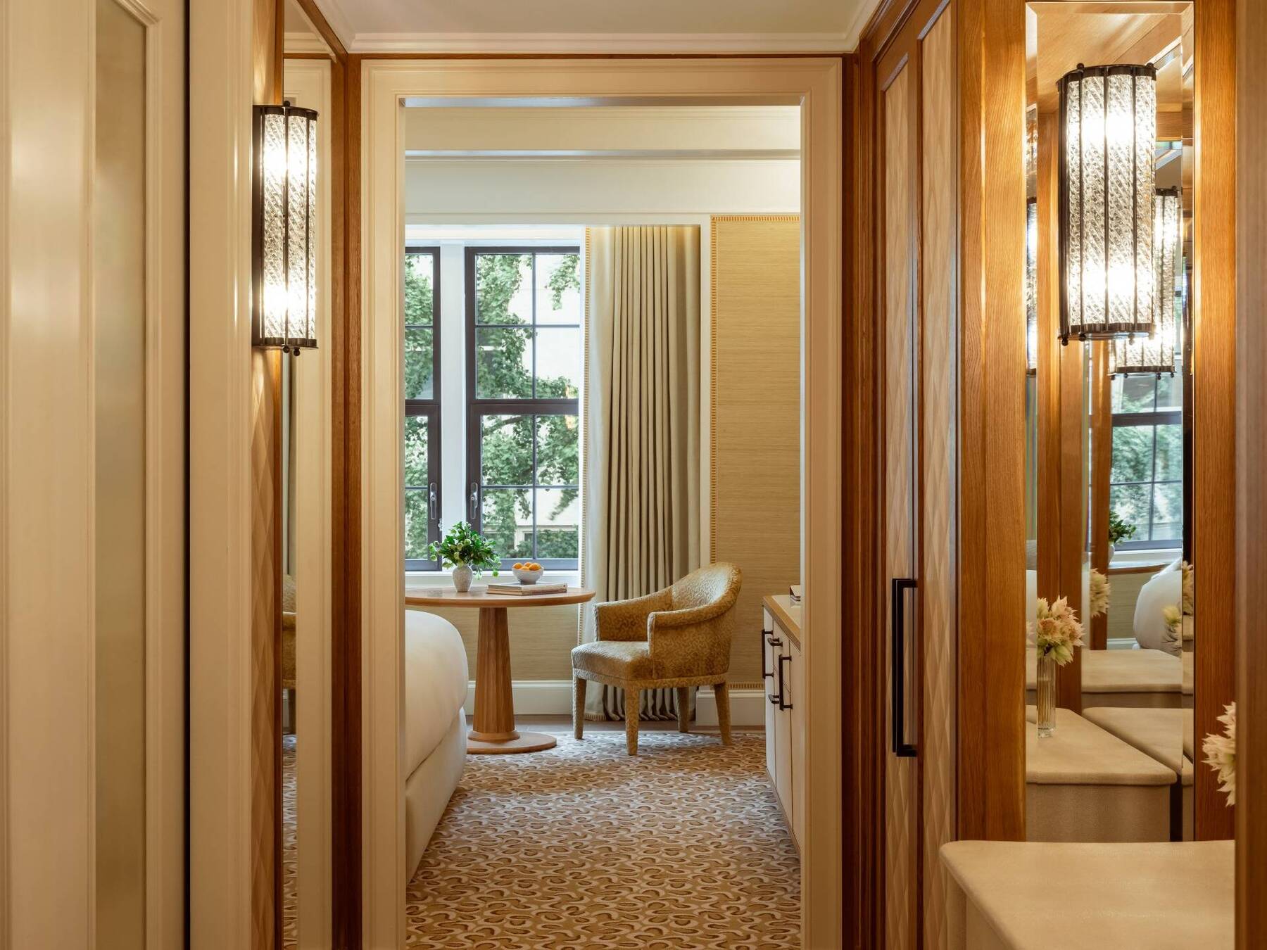 GRAND DELUXE ROOM