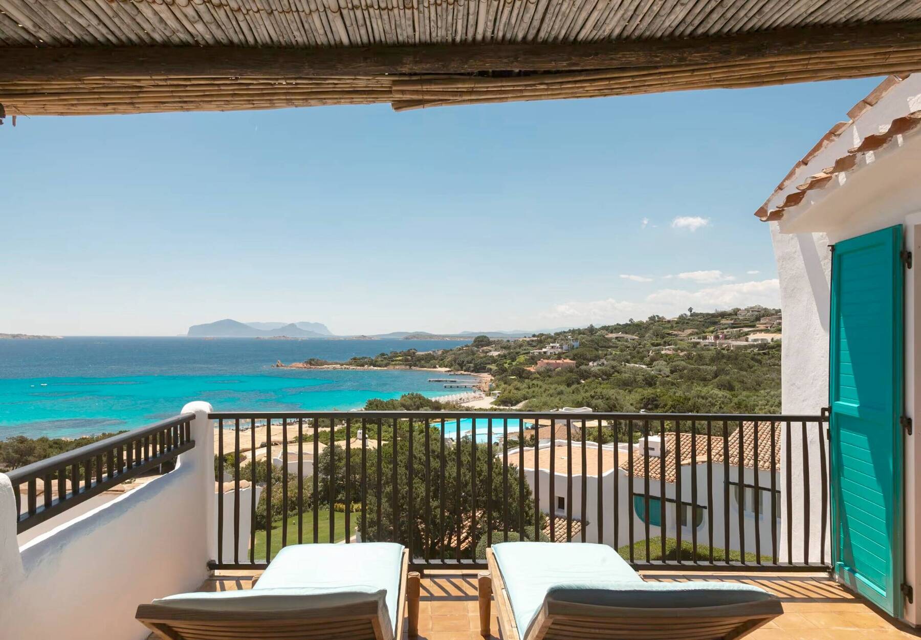 Junioe Suite with Sea View and Terrace