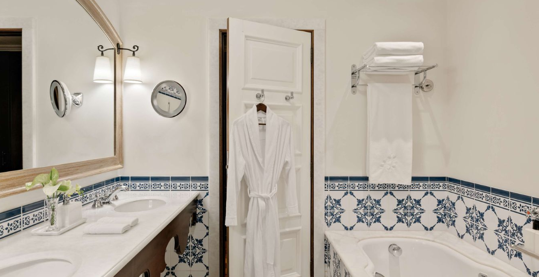 JUNIOR POOL SUITE