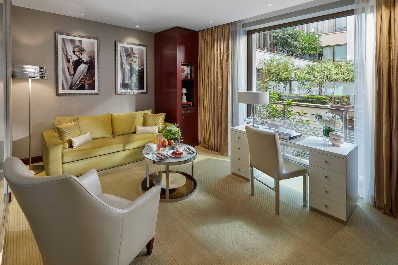 Deluxe Suite