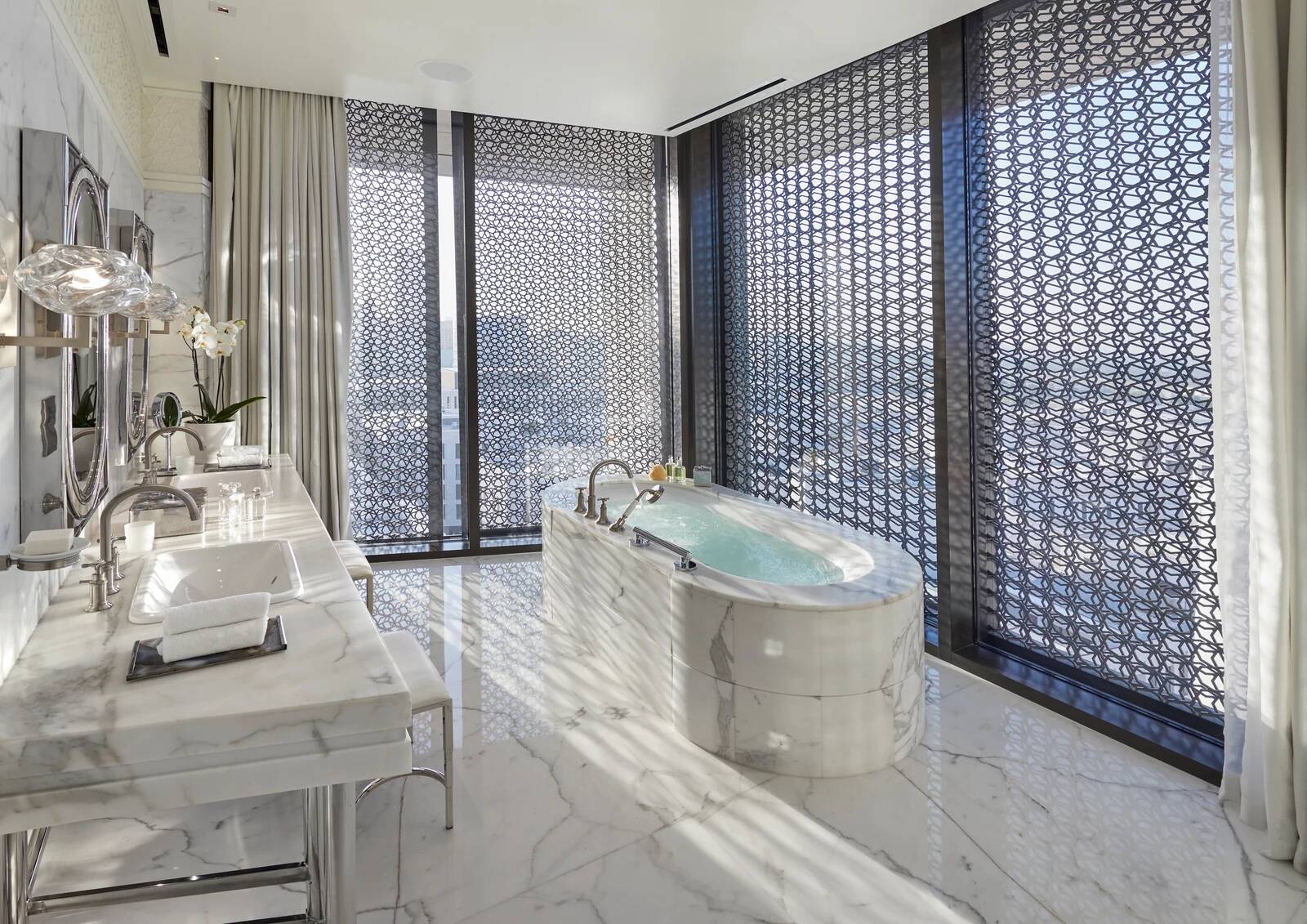 ROYAL TWO KING SUITE