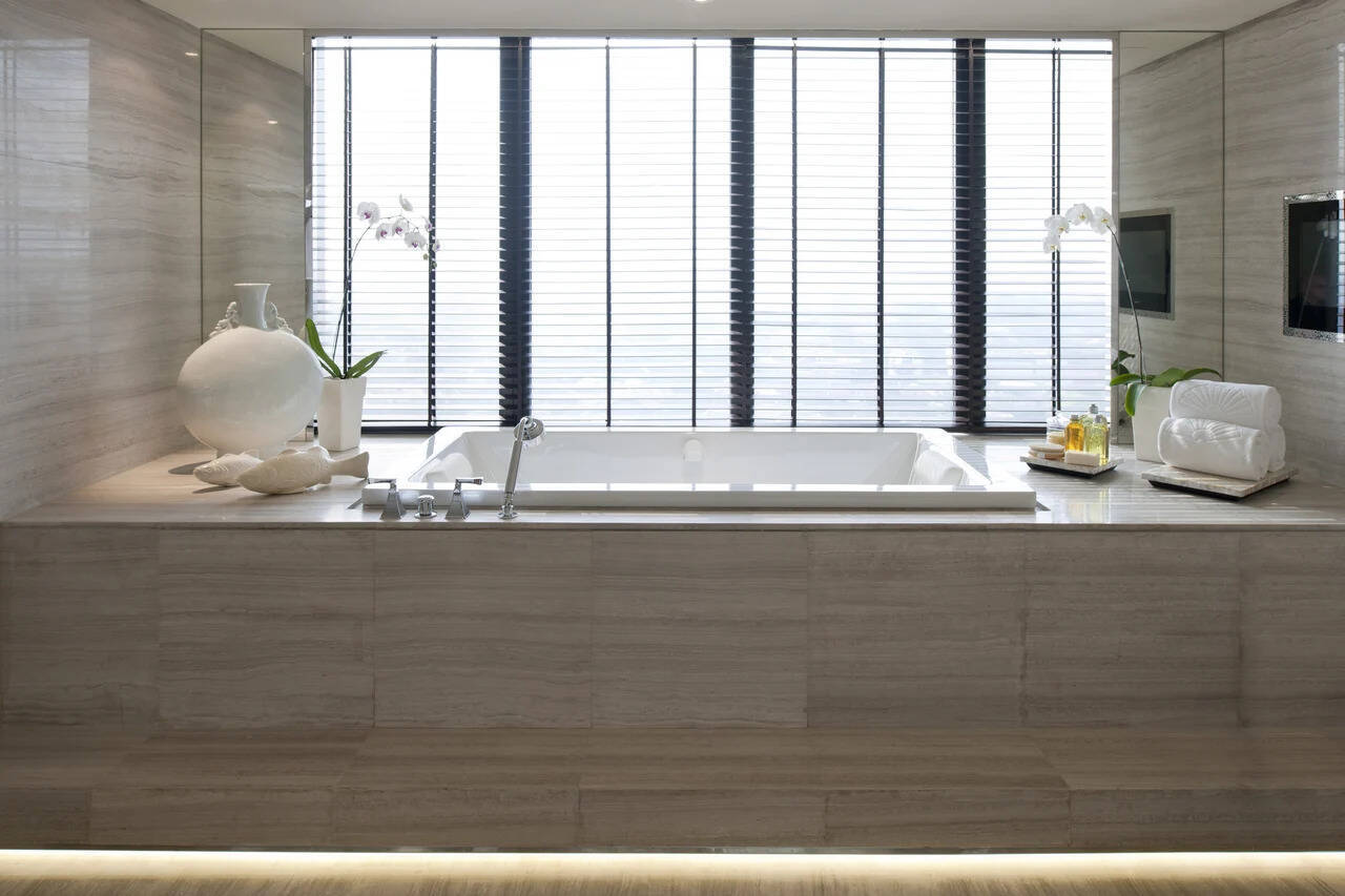 Mandarin Suite