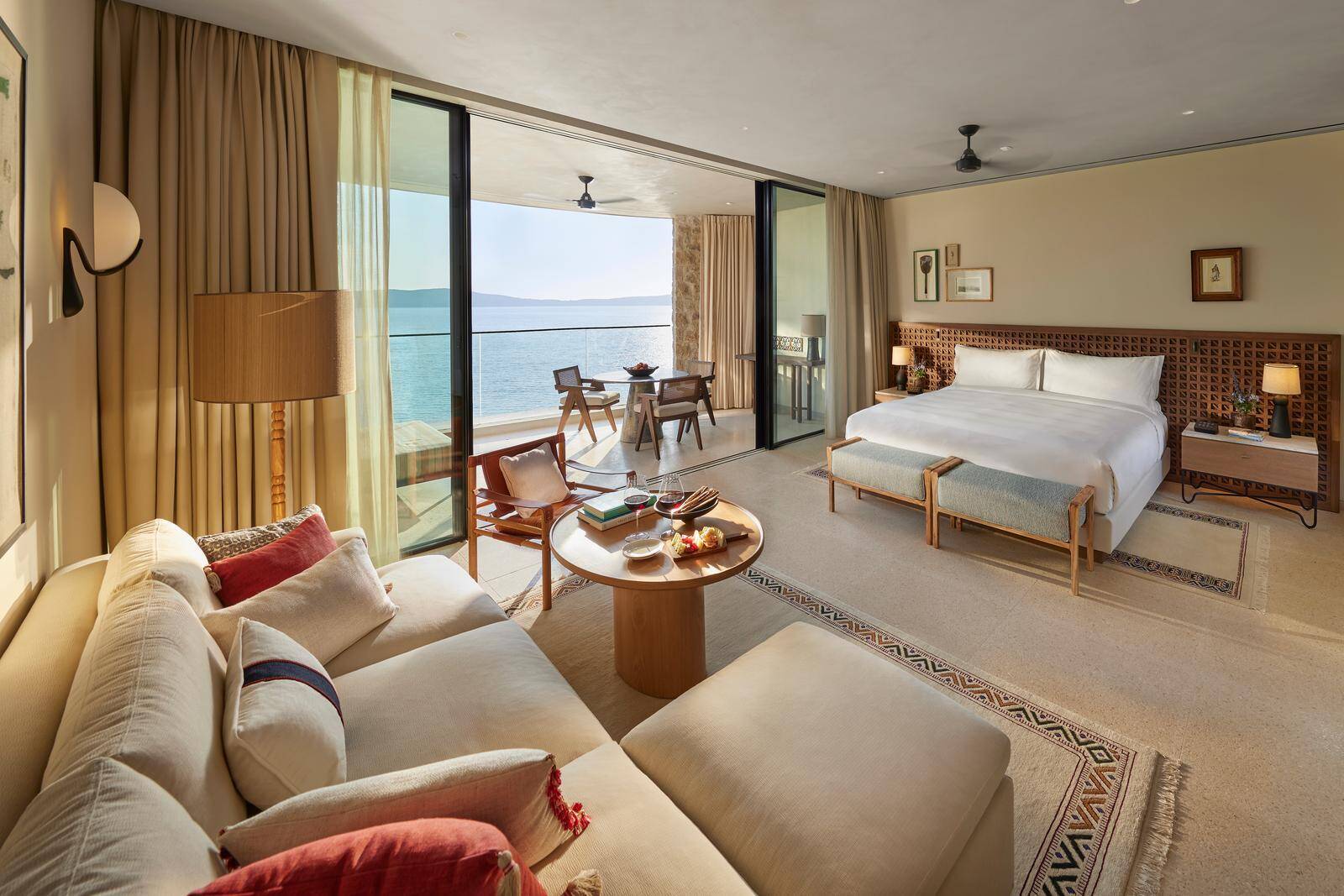 INTERCONNECTING DELUXE BAY VIEW JUNIOR SUITES