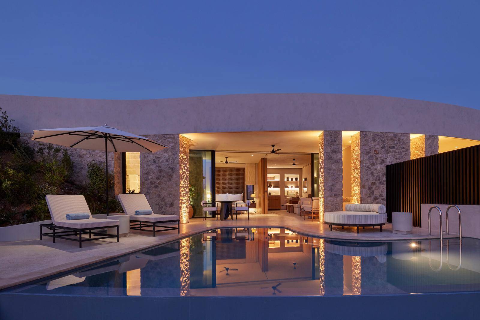 INTERCONNECTING MANDARIN POOL VILLAS