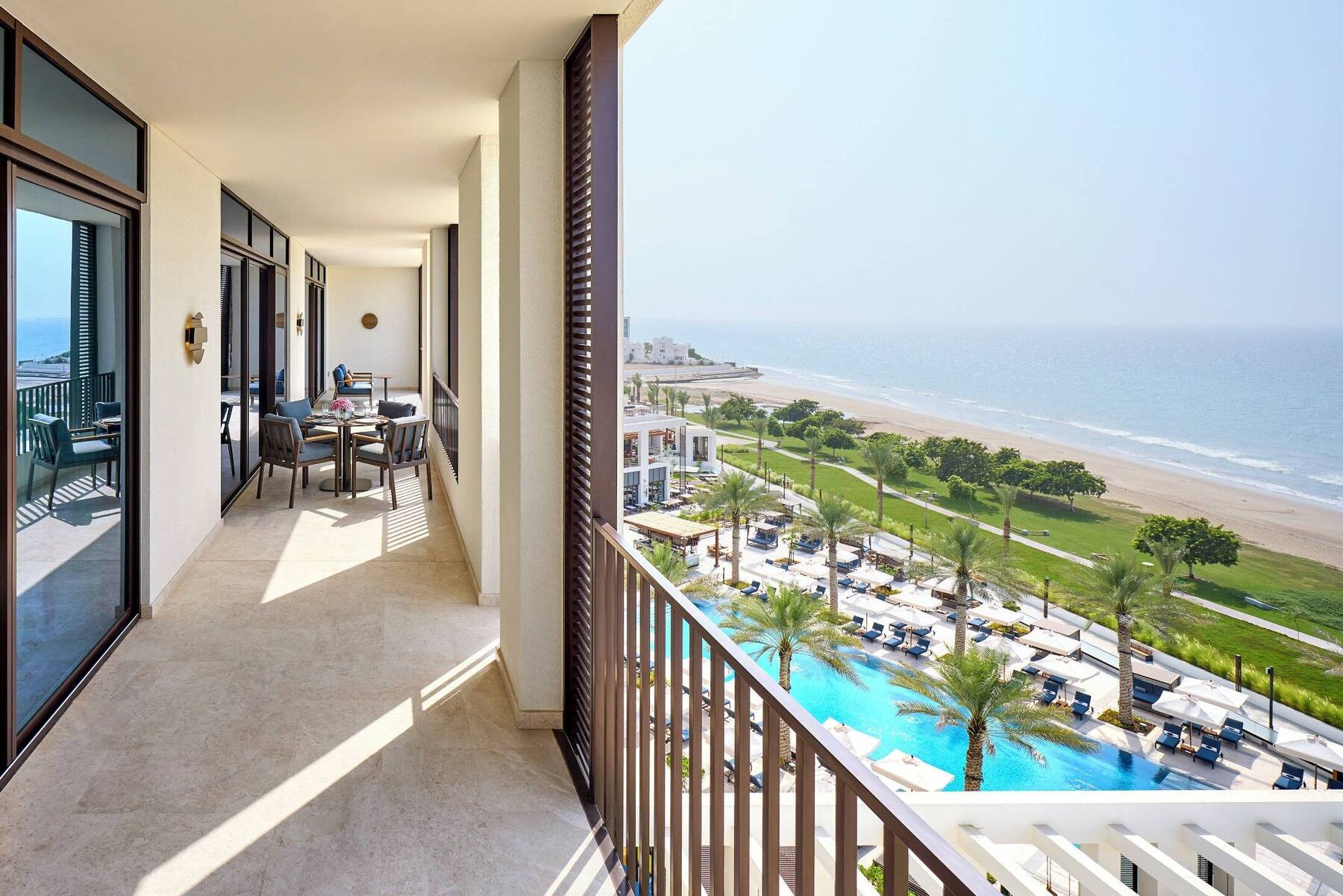 TWO BEDROOM ONE KING, TWO TWIN PRESIDENTIAL SUITE