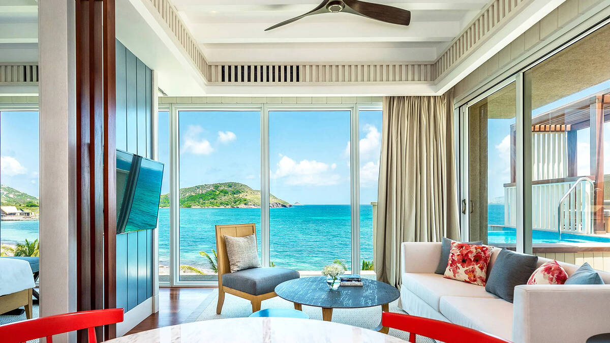 PLURGE POOL ROOFTOP BEACHFRONT SUITE