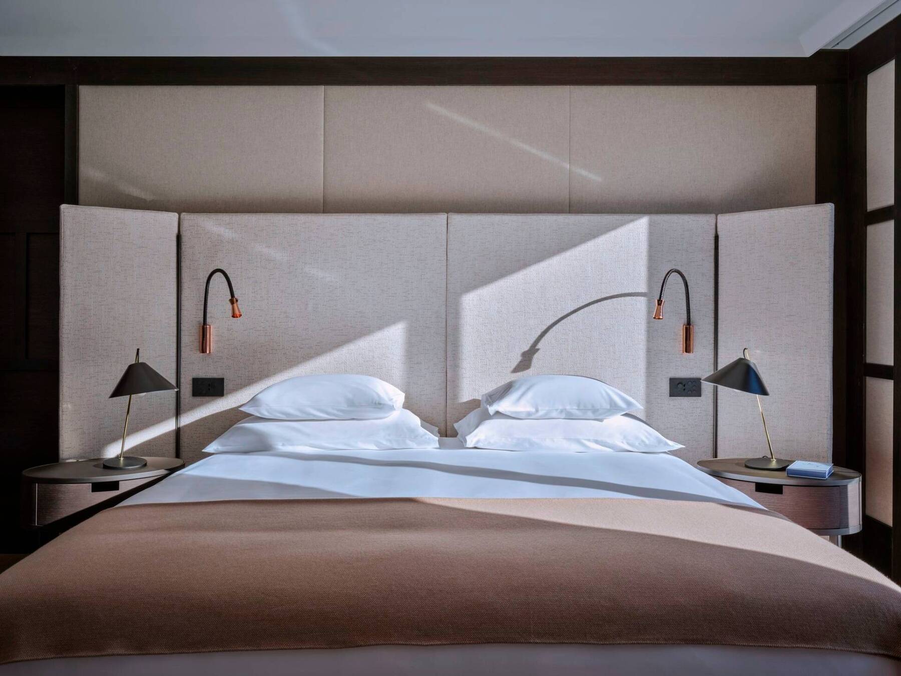SERLAS WING GRAND ROOM