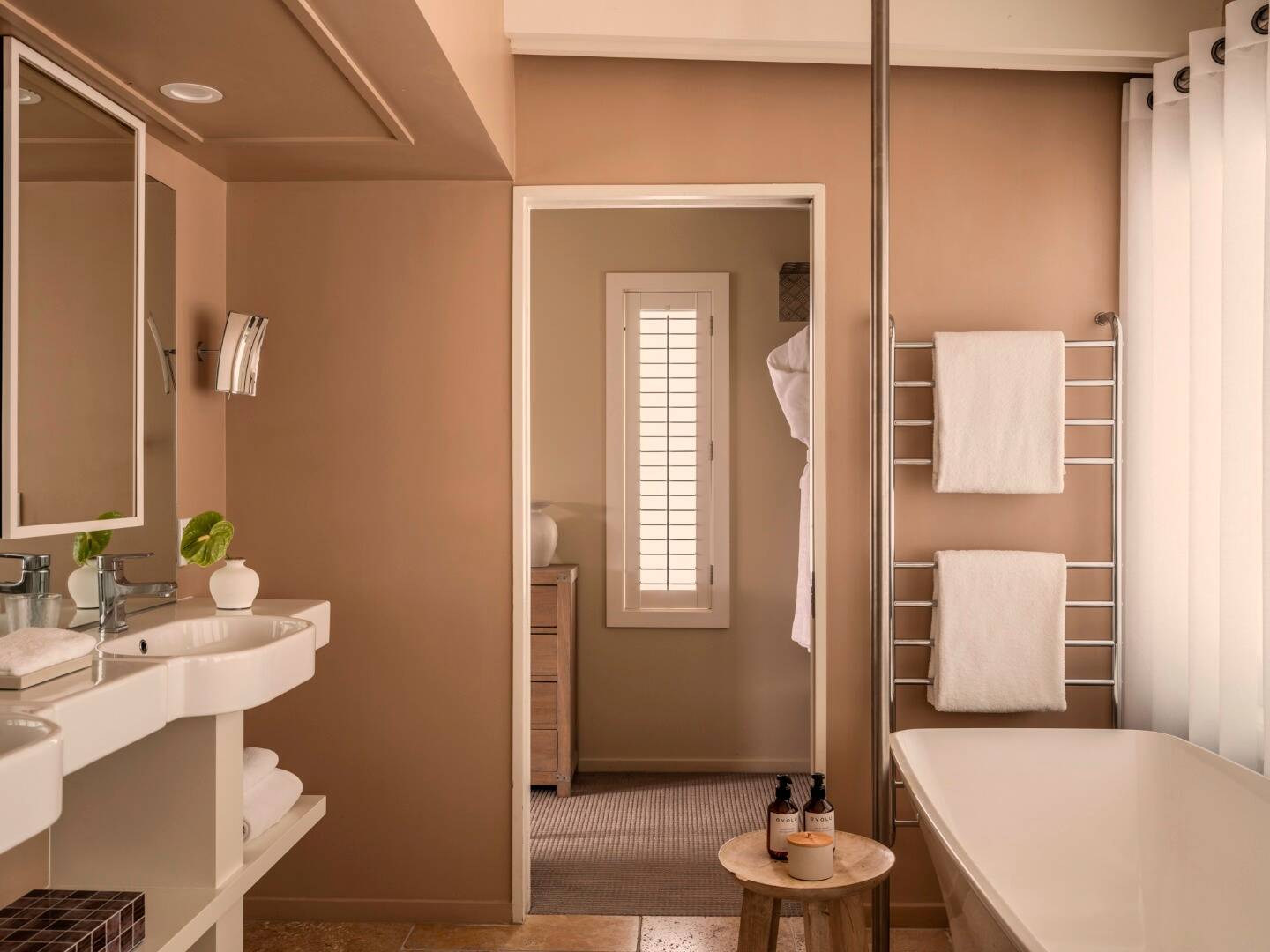 Lake View Deluxe Room