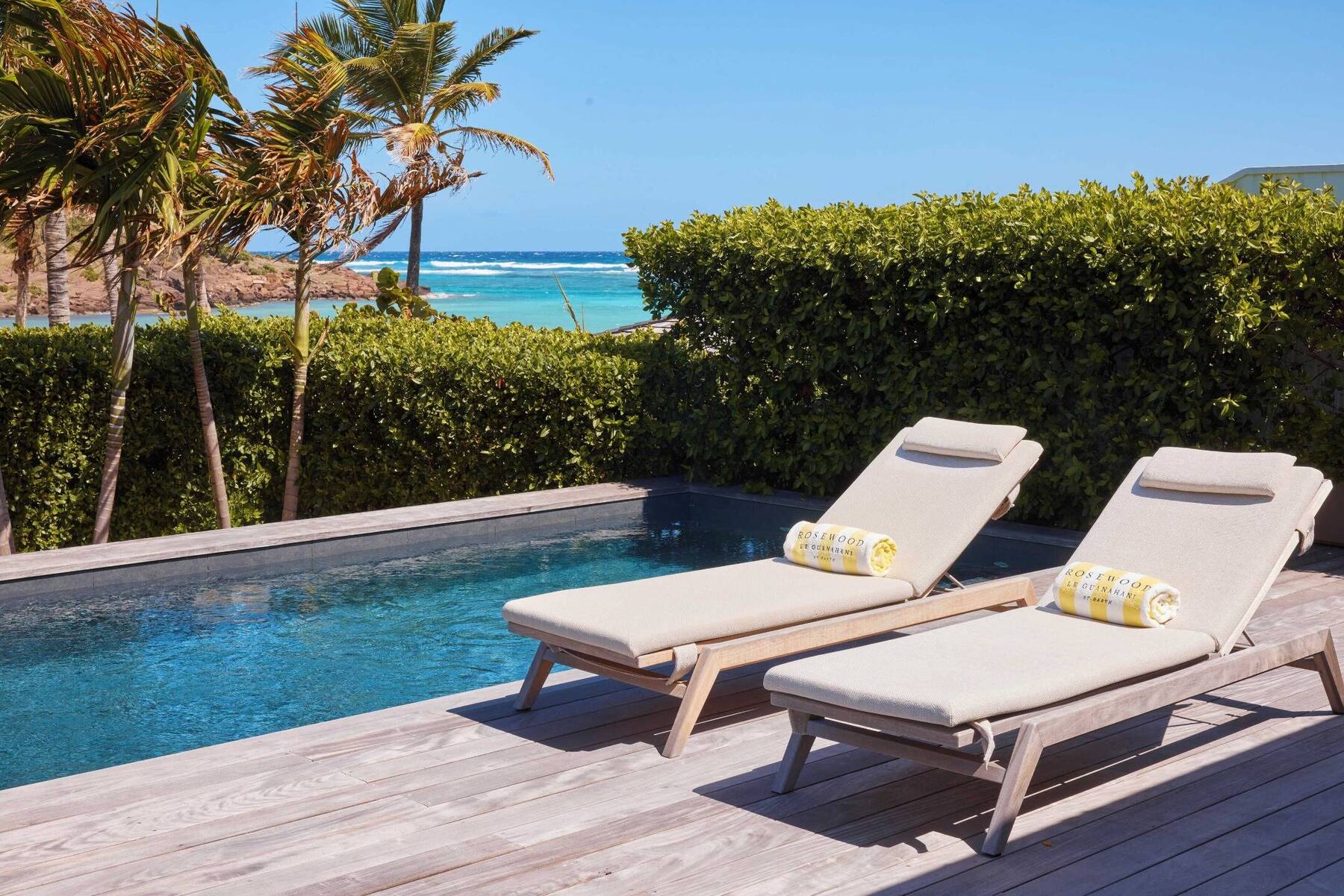 BEACH POOL SUITE