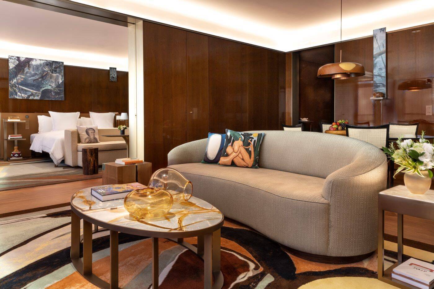 Deluxe Suite 