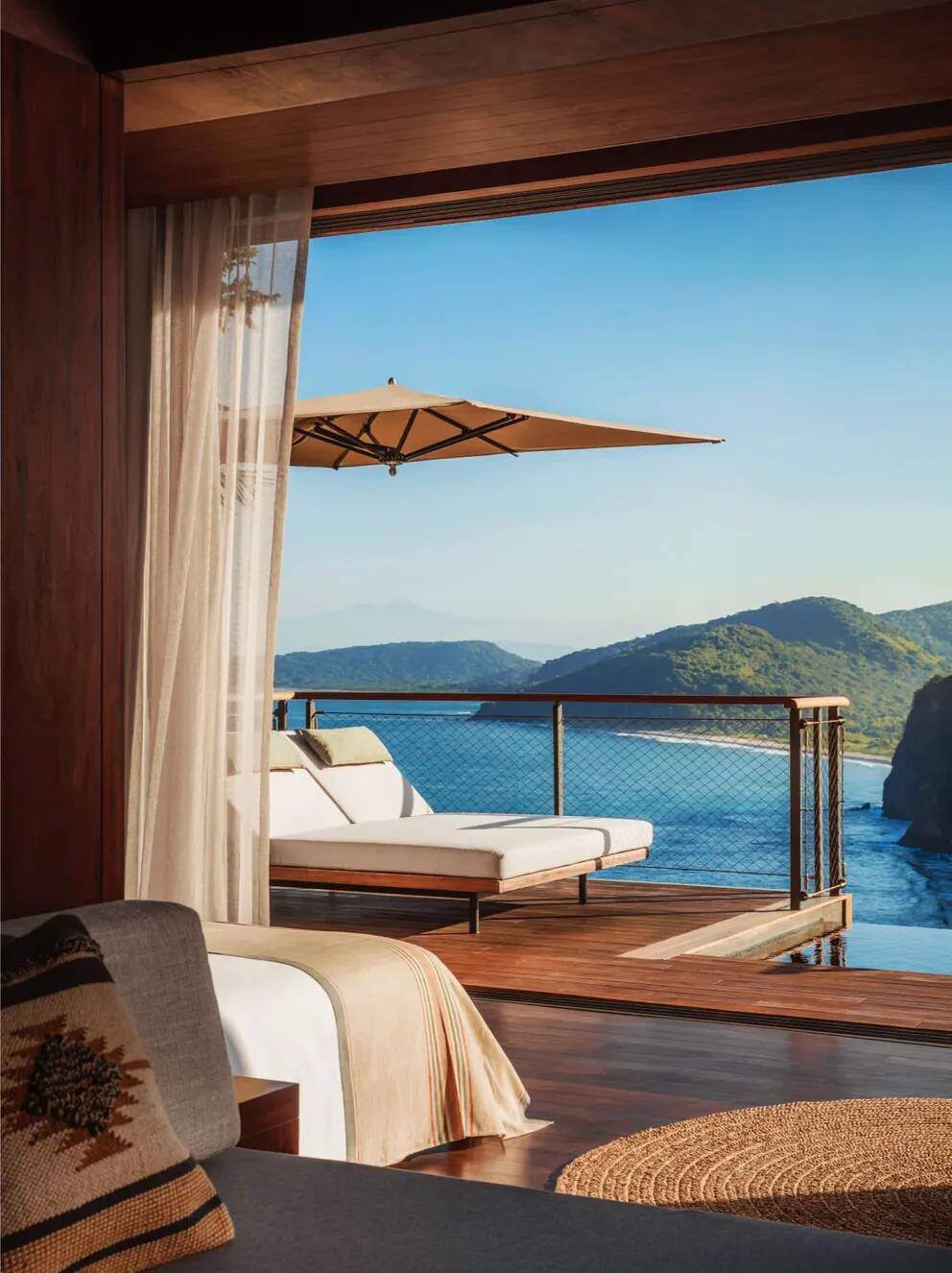 PREMIER PANORAMIC OCEAN TREEHOUSE