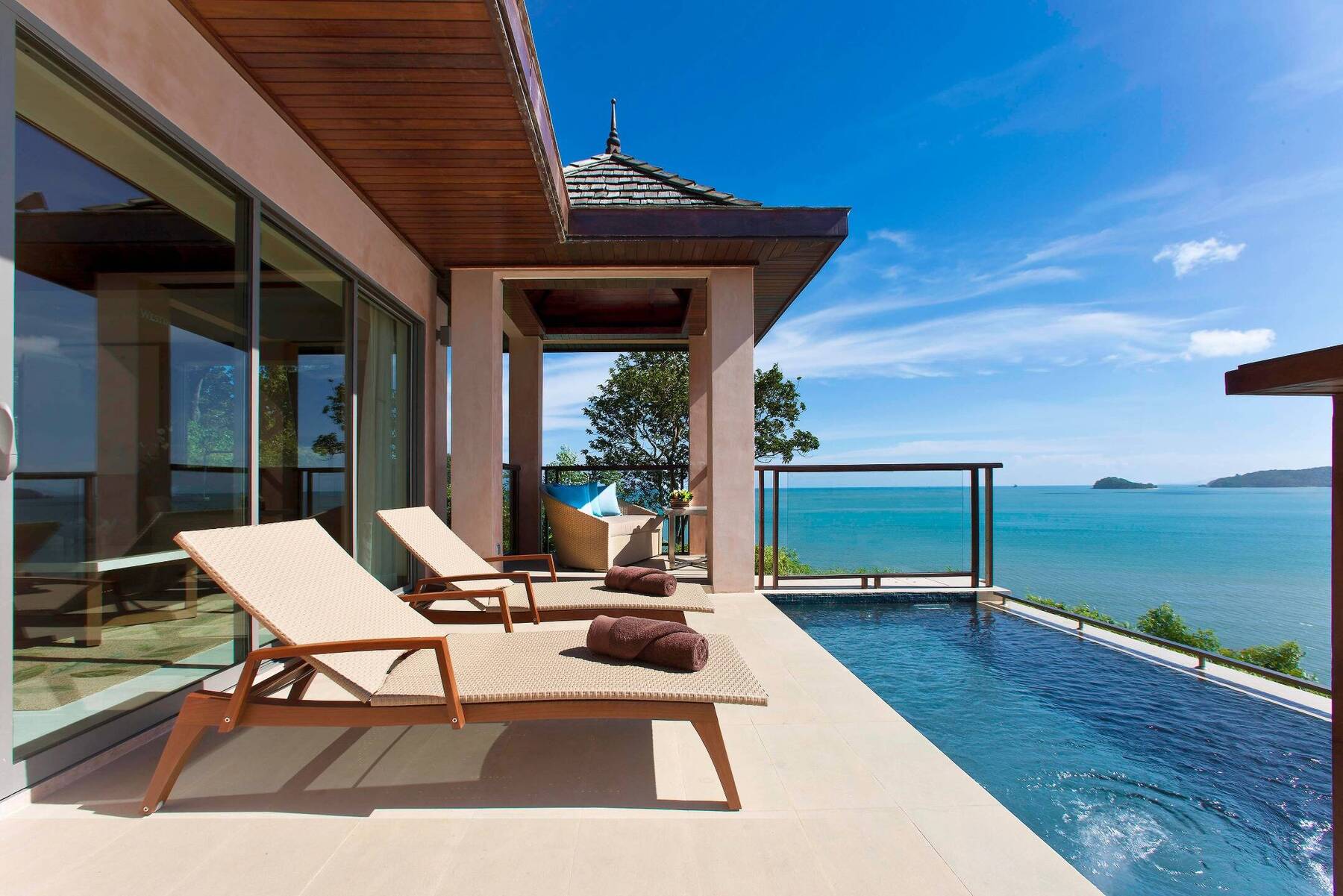 OCEANFRONT ONE BEDROOM VILLA