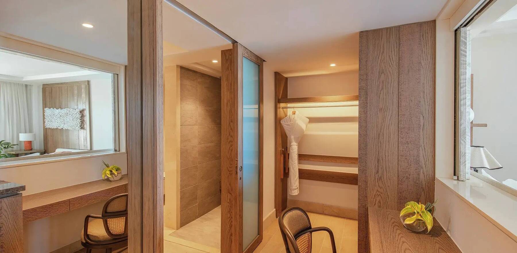 Hibiscus Family Ocean View Room