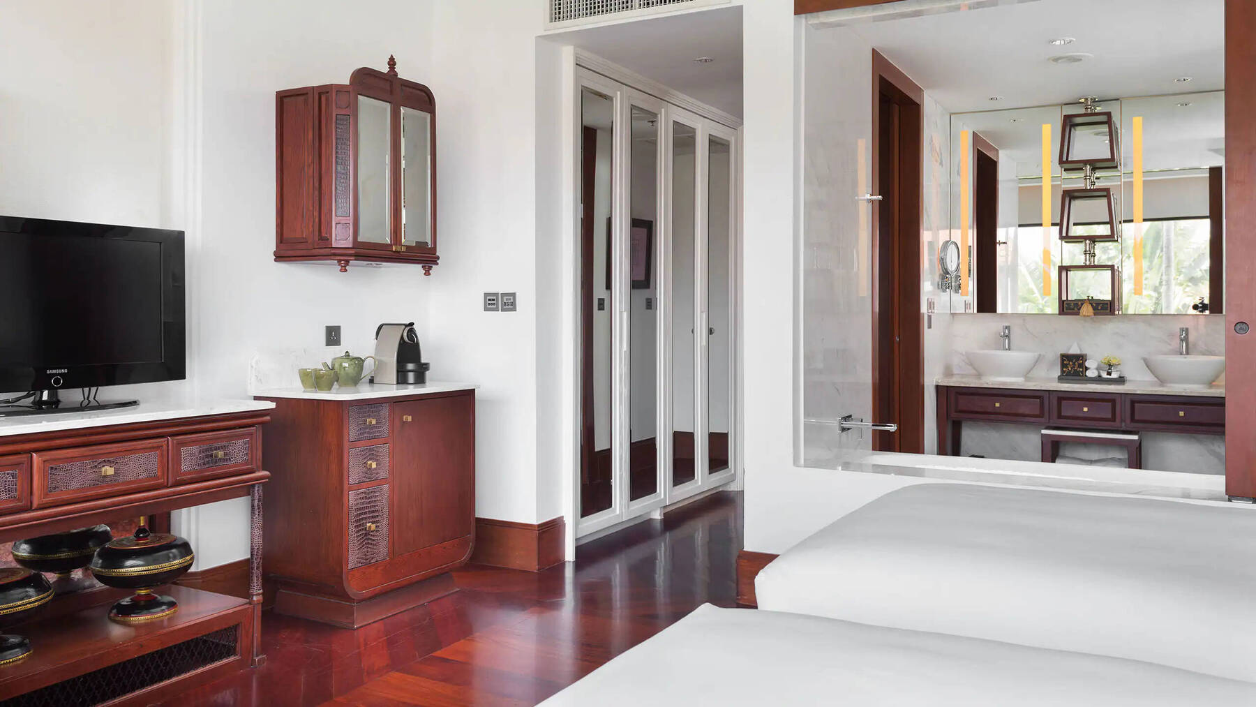 Twin Bedded Room with Garden View