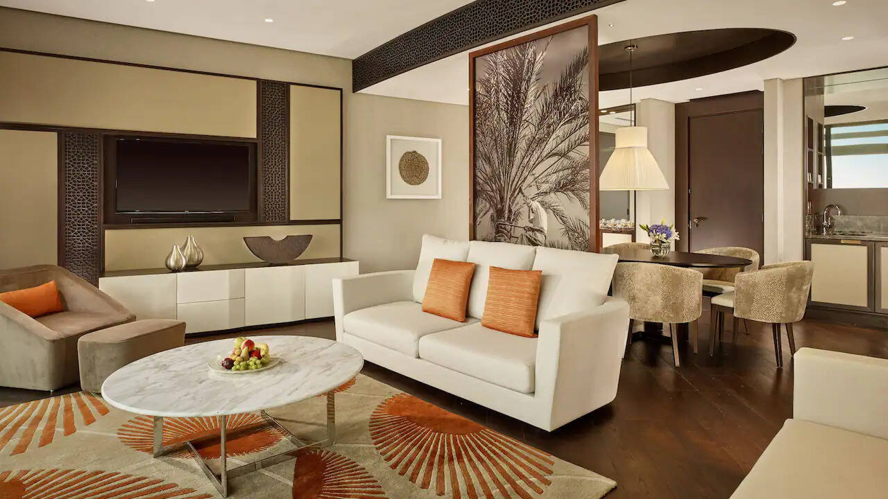 Connecting Suite 