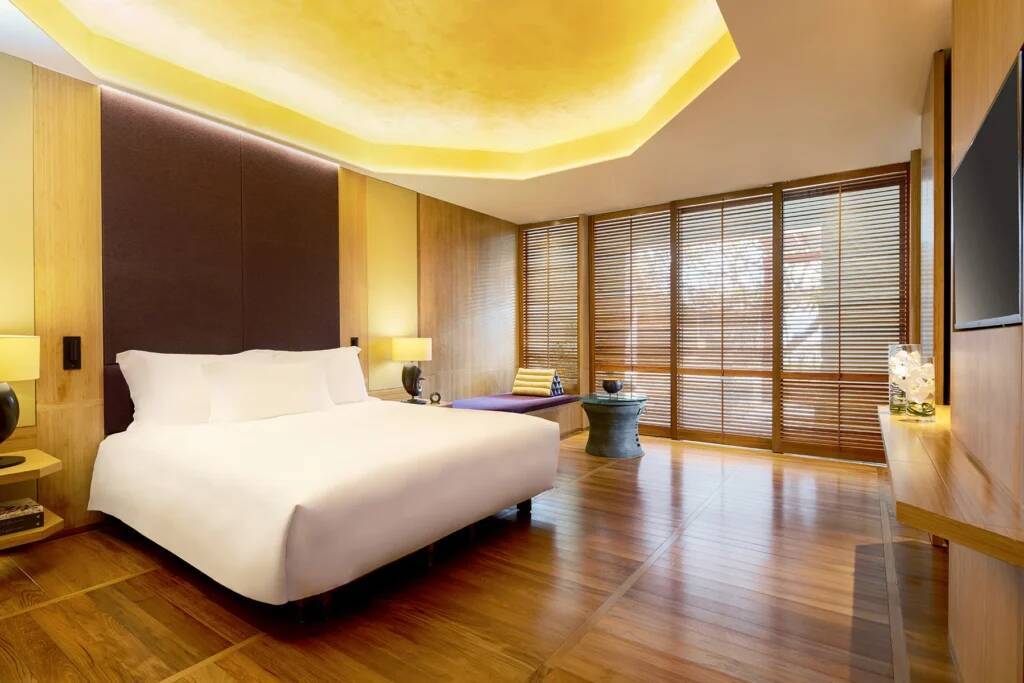 GOLDEN BO SUITE