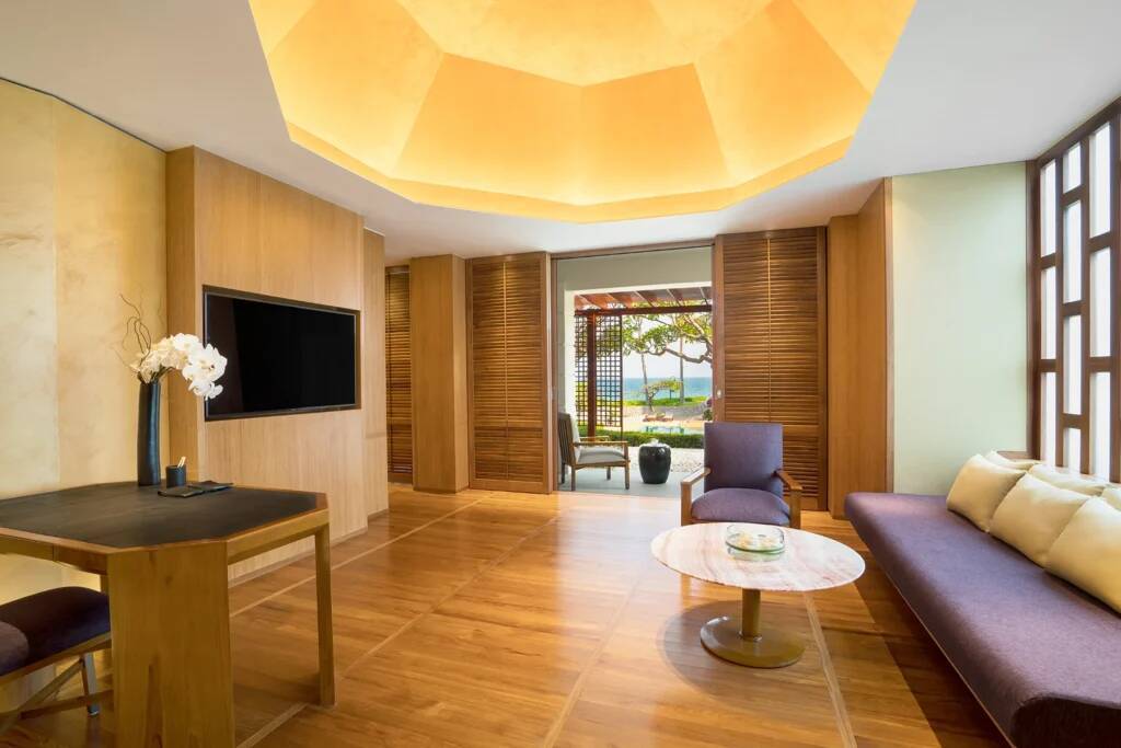 GOLDEN BO SUITE