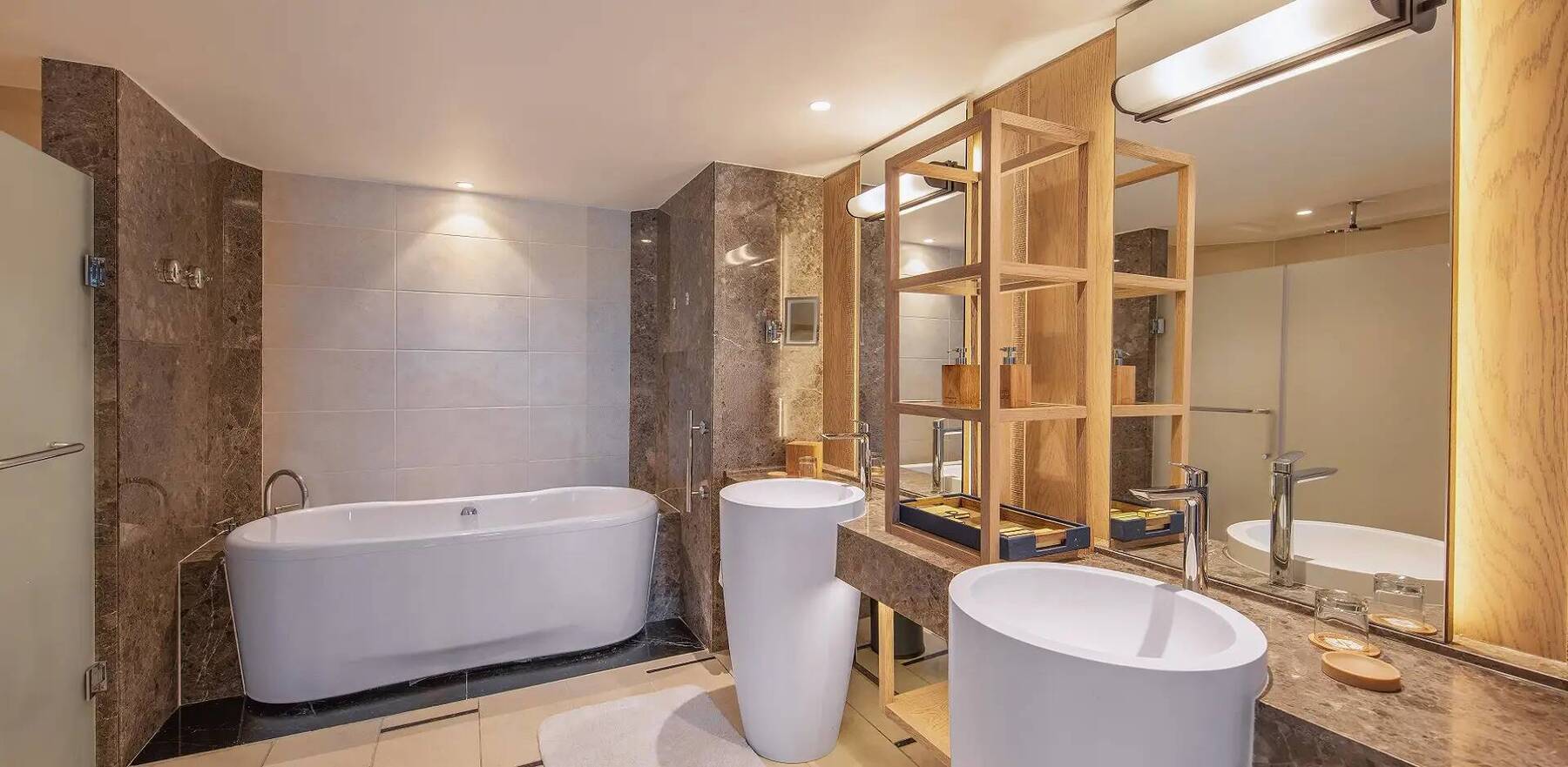 Coral Beachfront Suite