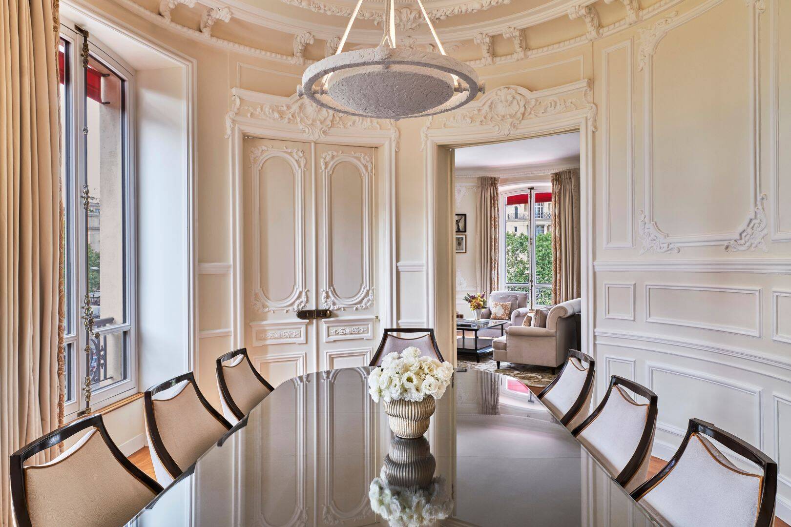 Champs-Élysées Signature Suite