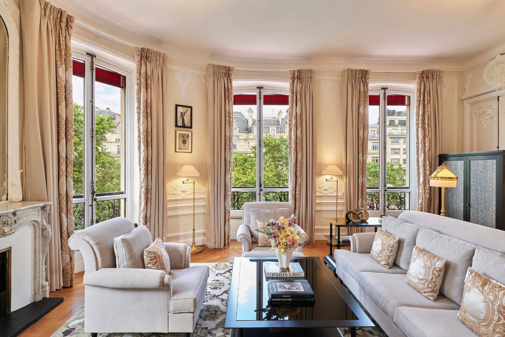 Champs-Élysées Signature Suite