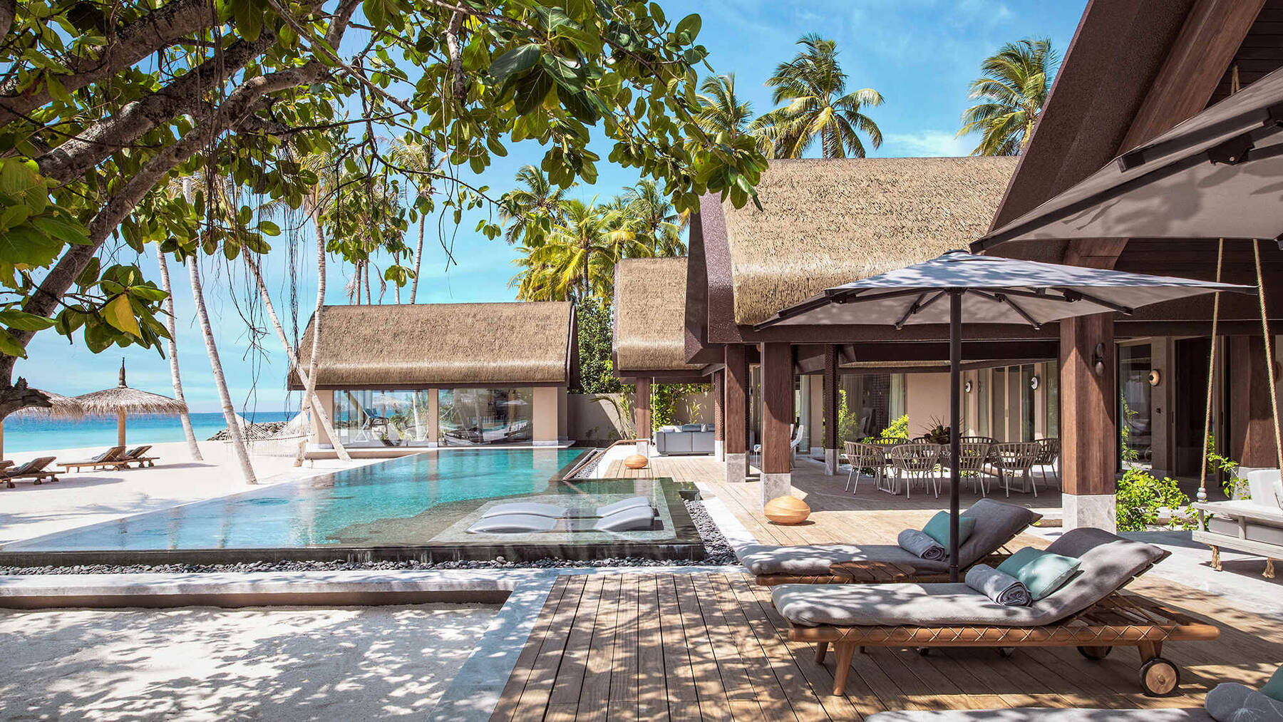 THREE BEDROOM WELLBEING BEACH POOL RESIDENCE