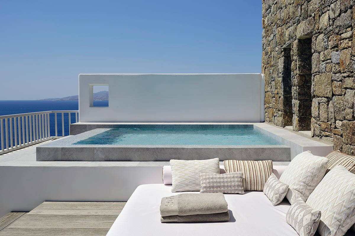 DELTA ROOM WITH PRIVATE POOL AND SEA VIEW