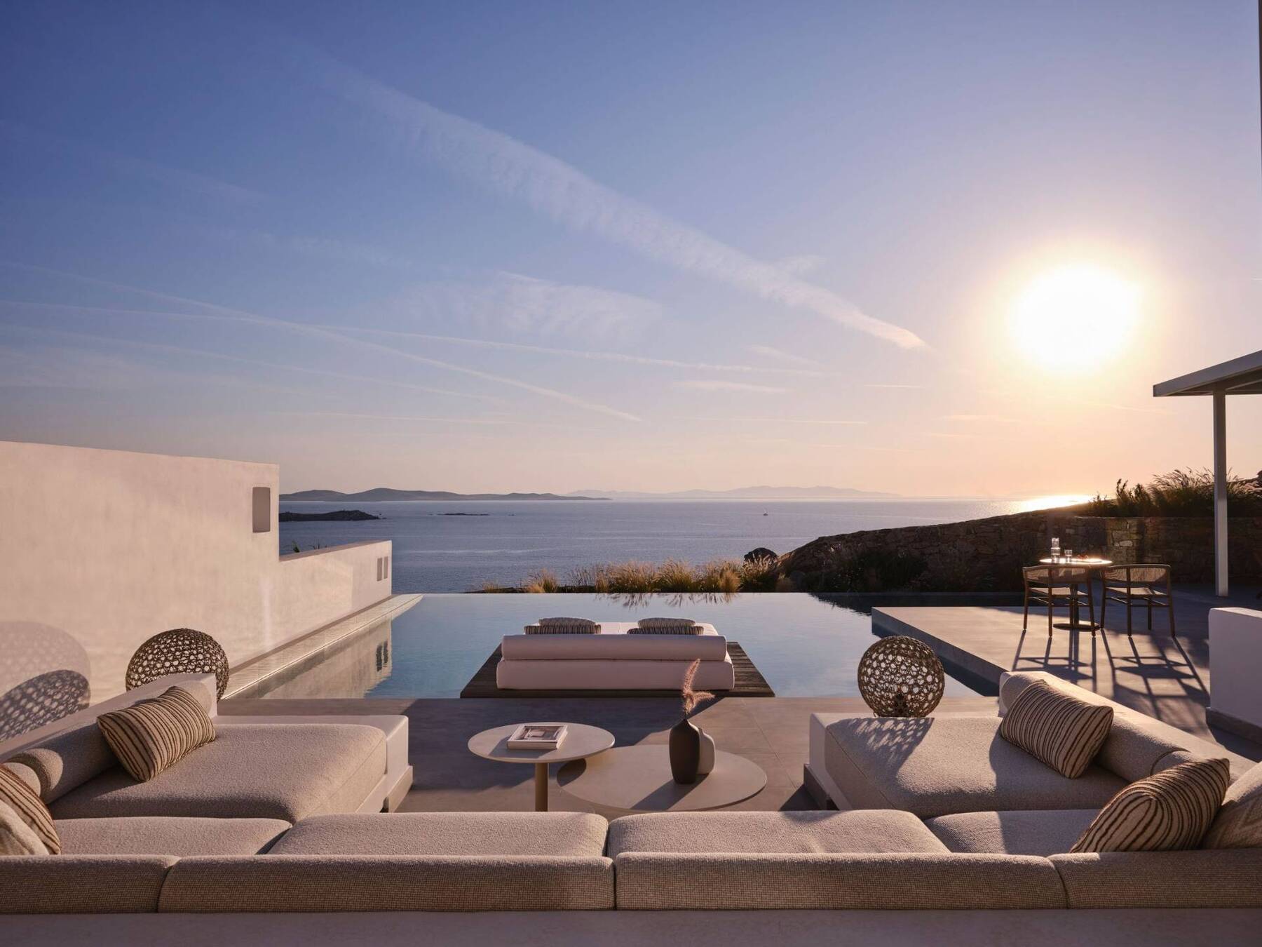 OMEGA TWO BEDROOM RESIDENCE WITH PRIVATE POOL AND SEA VIEW
