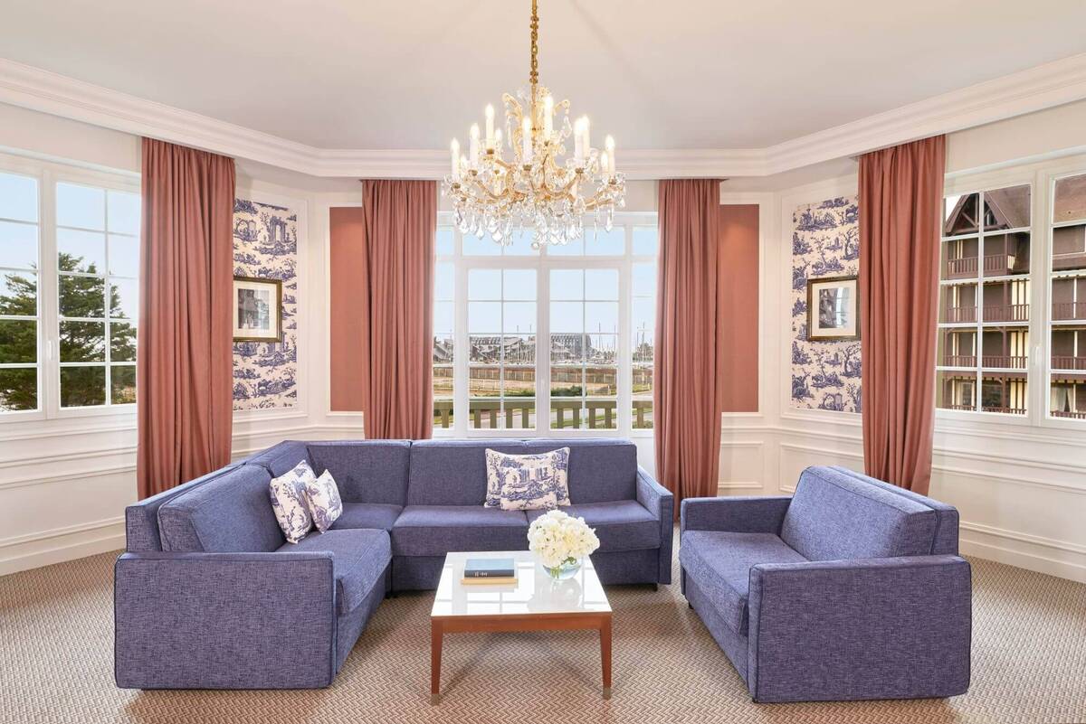 SEA DELUXE SUITE