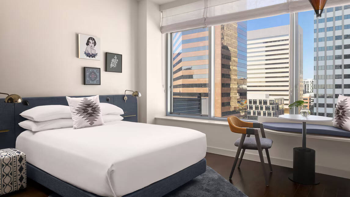 KING GUEST ROOM