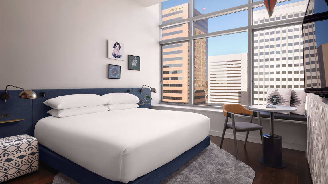 KING PREMUIM GUEST ROOM