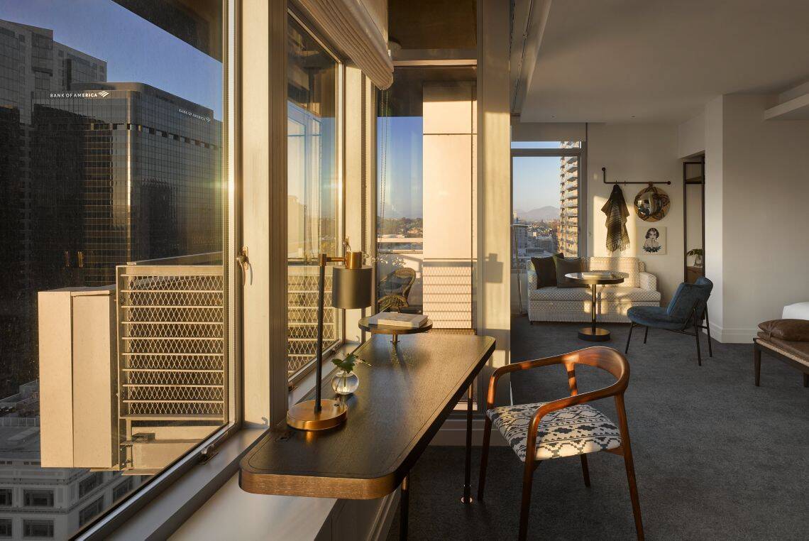 PREMIUM CITY VIEW BALCONY