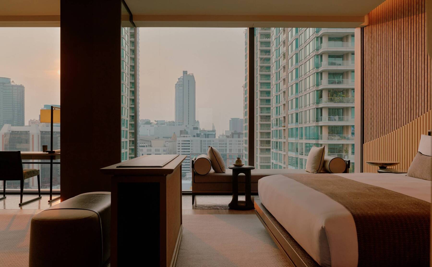 PREMIER SUITE 