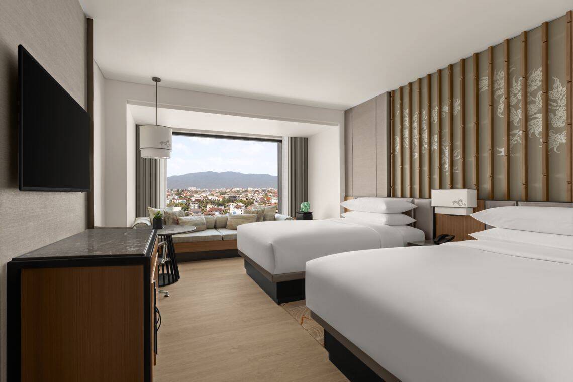 Premium Twin Mountain View